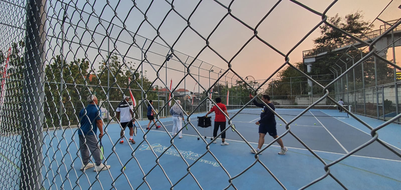 Sesi Latihan & Aktivitas Komunitas Tenis