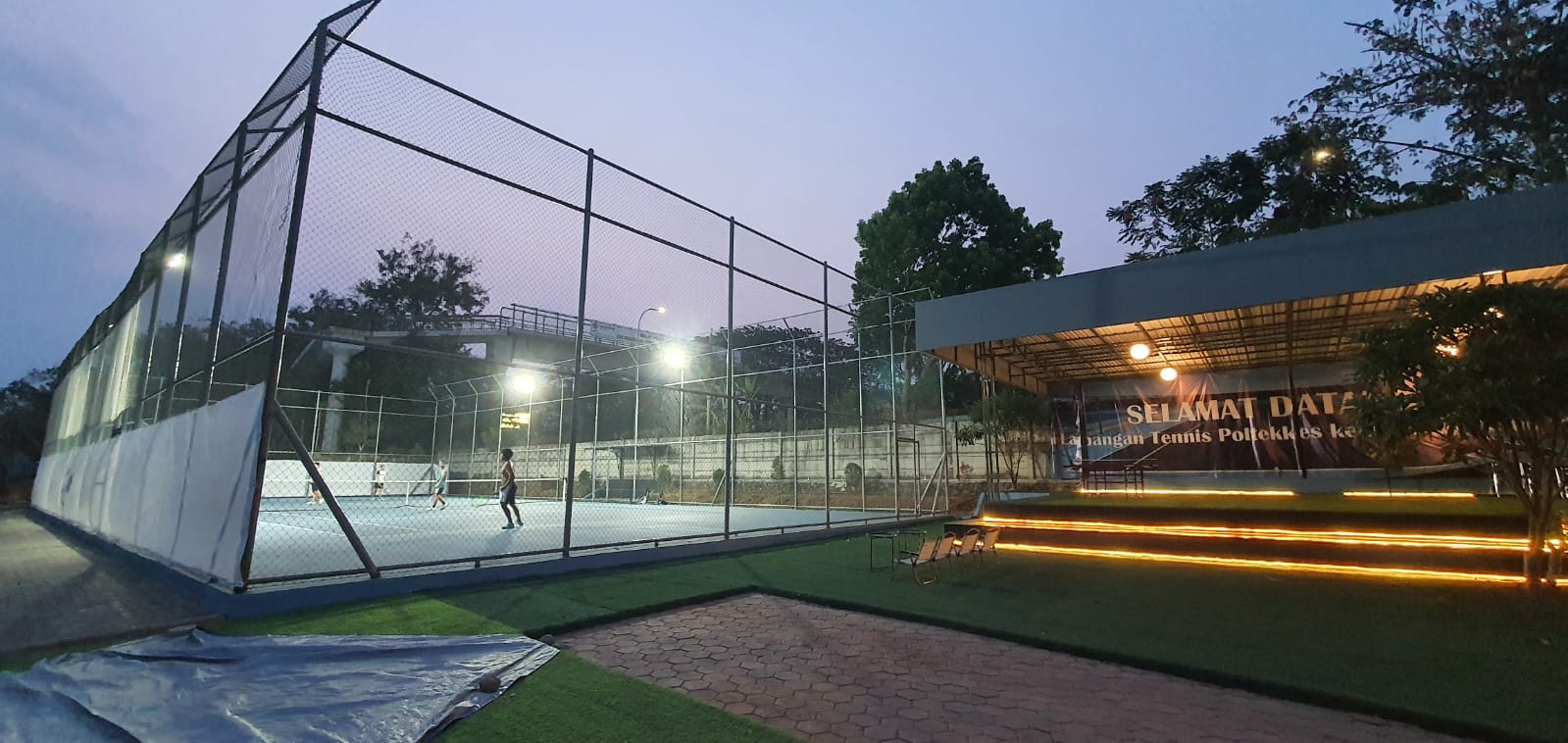 Pertandingan Sesi Malam & Tribun Terbuka